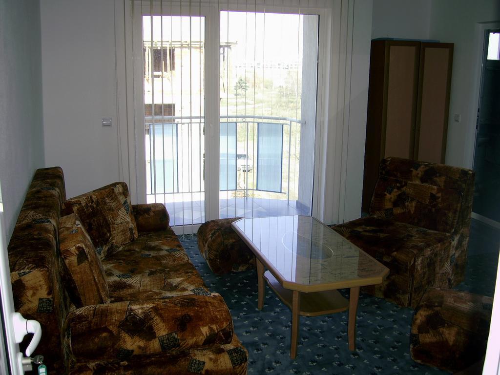 Sianie Guest House Ravda ภายนอก รูปภาพ