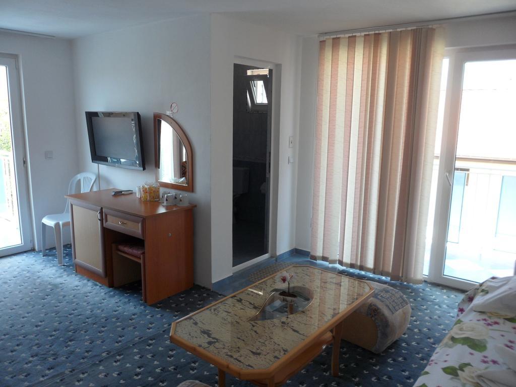 Sianie Guest House Ravda ภายนอก รูปภาพ