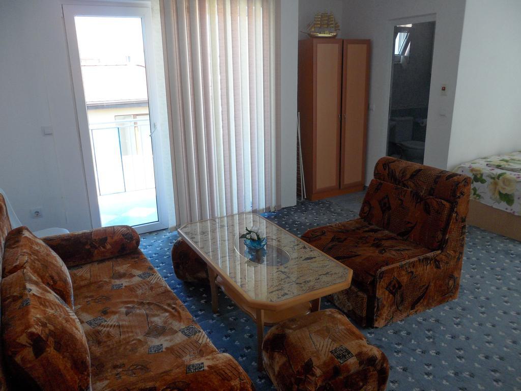 Sianie Guest House Ravda ภายนอก รูปภาพ