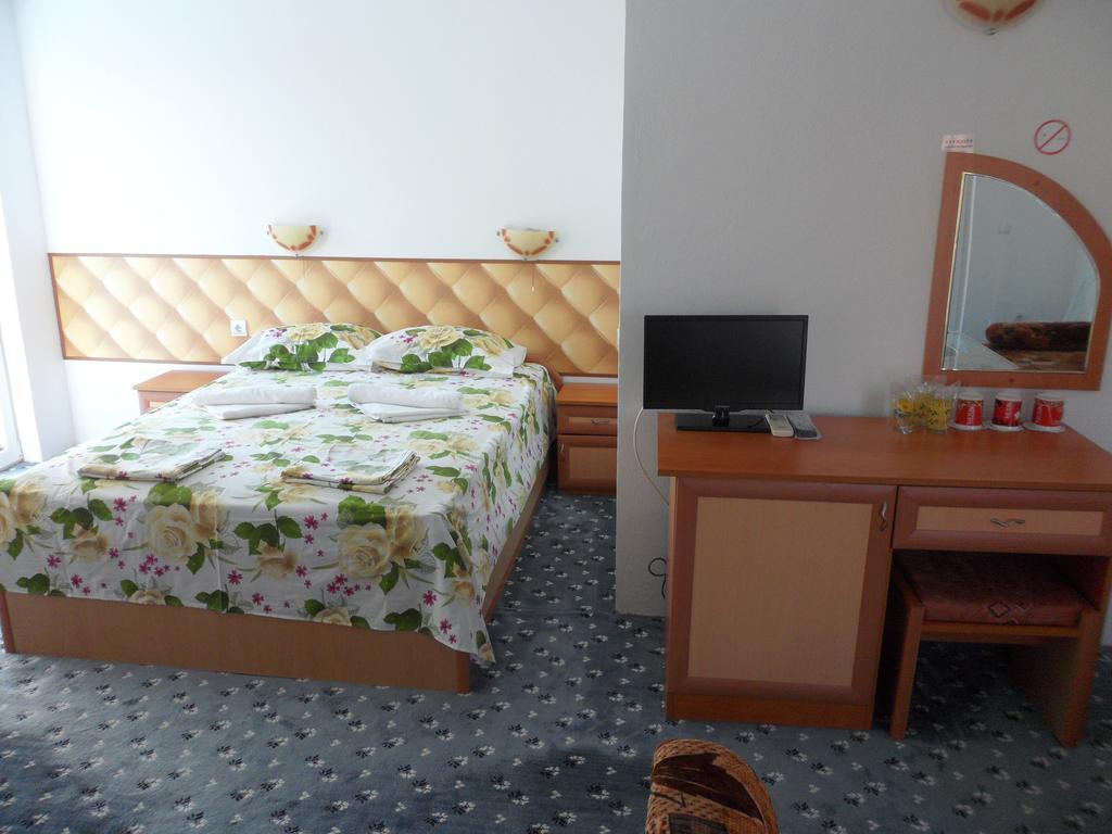 Sianie Guest House Ravda ภายนอก รูปภาพ