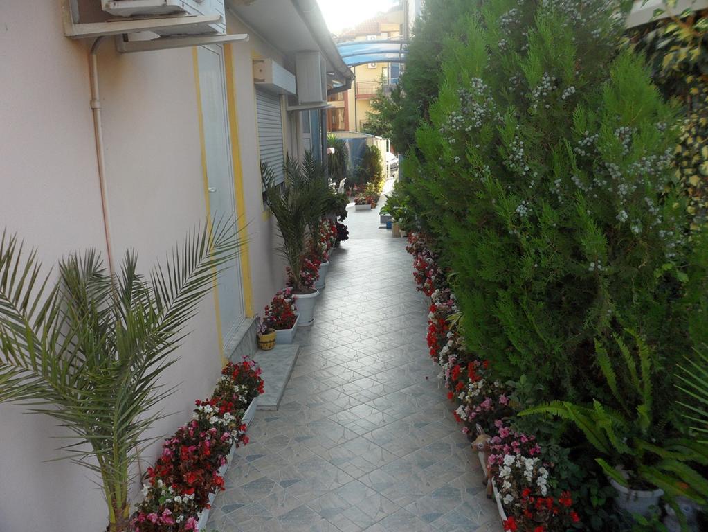 Sianie Guest House Ravda ภายนอก รูปภาพ