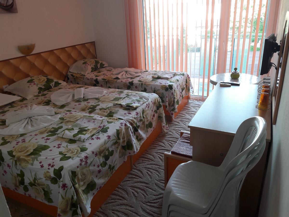 Sianie Guest House Ravda ภายนอก รูปภาพ