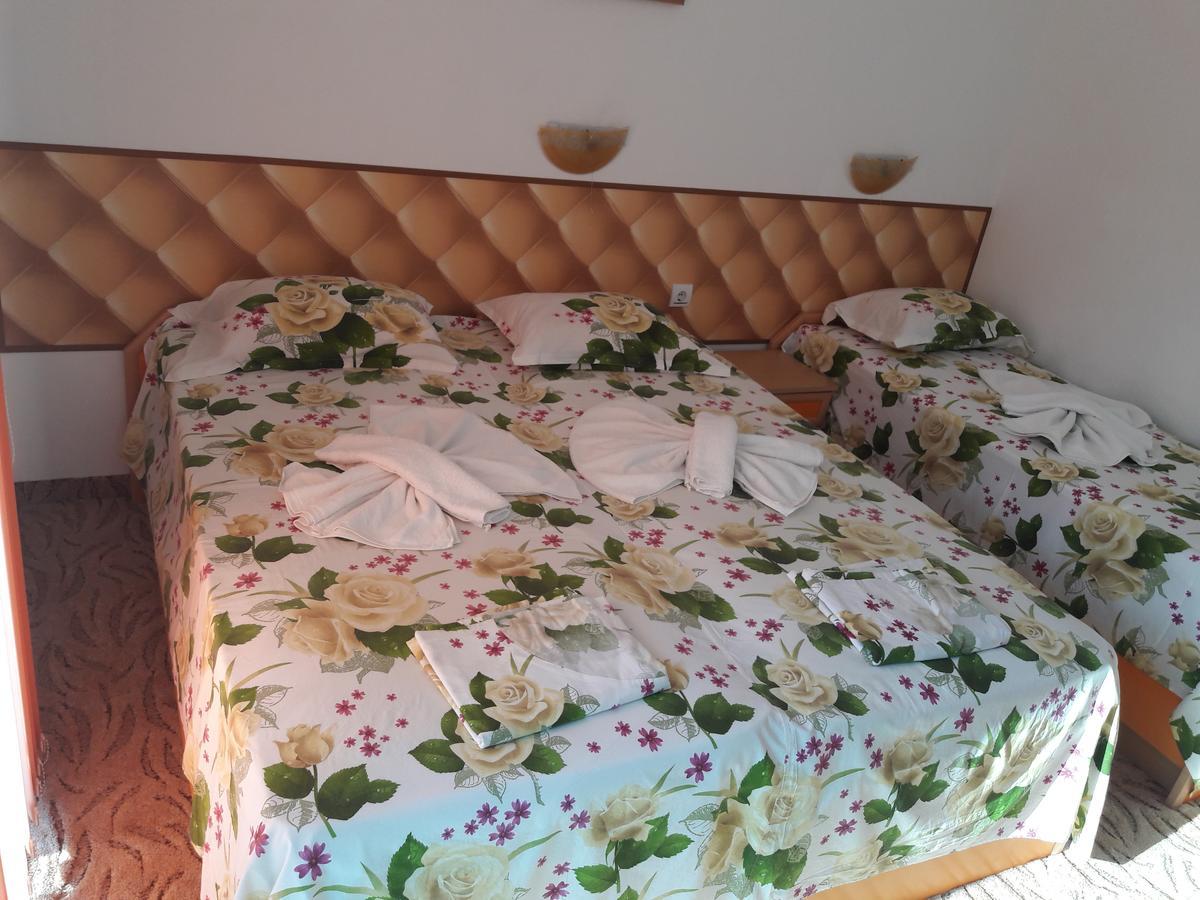 Sianie Guest House Ravda ภายนอก รูปภาพ