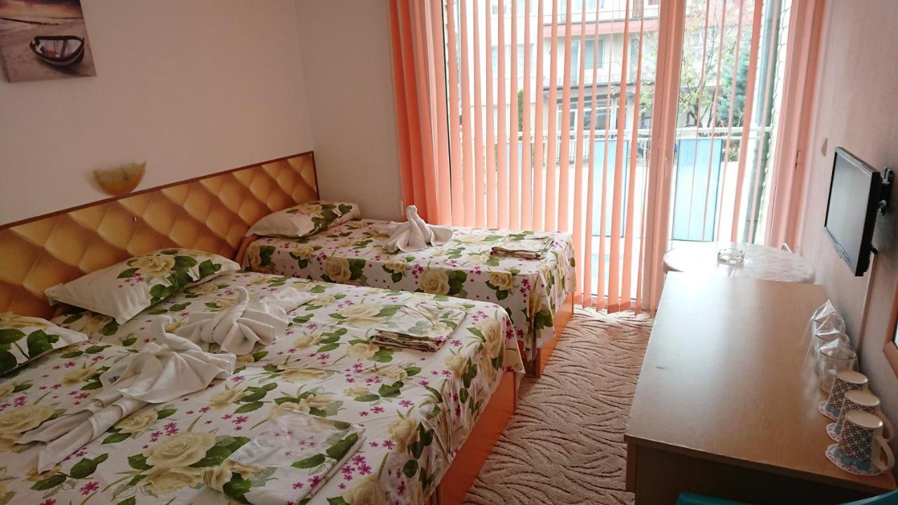 Sianie Guest House Ravda ภายนอก รูปภาพ